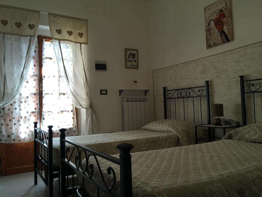 Il Porto Lejlighedshotel Tuoro sul Trasimeno Eksteriør billede