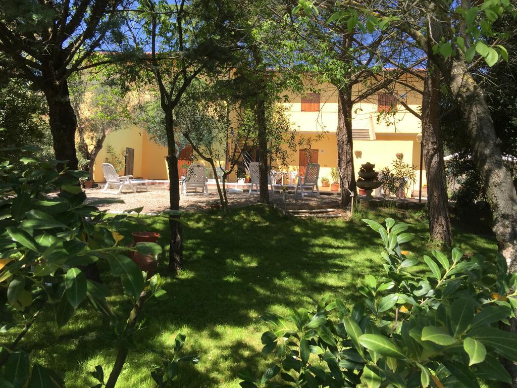 Il Porto Lejlighedshotel Tuoro sul Trasimeno Eksteriør billede