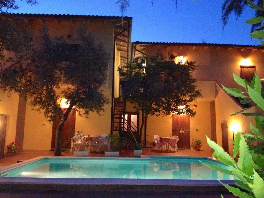 Il Porto Lejlighedshotel Tuoro sul Trasimeno Eksteriør billede