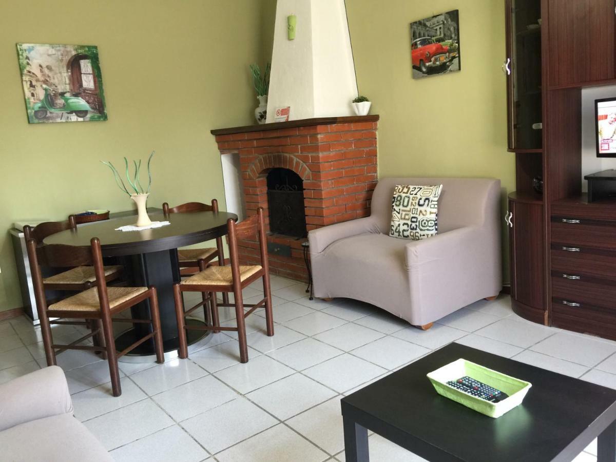 Il Porto Lejlighedshotel Tuoro sul Trasimeno Eksteriør billede