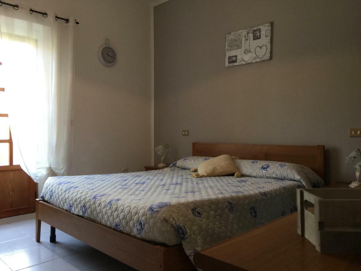 Il Porto Lejlighedshotel Tuoro sul Trasimeno Eksteriør billede