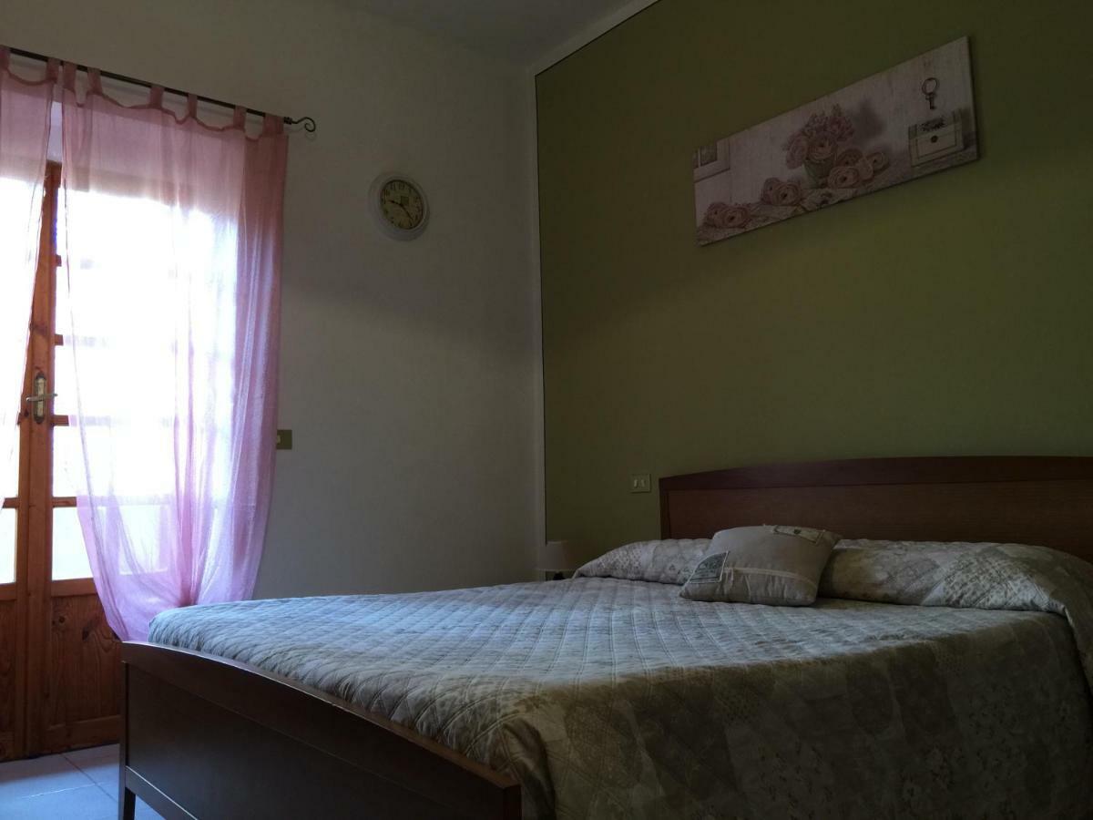 Il Porto Lejlighedshotel Tuoro sul Trasimeno Eksteriør billede